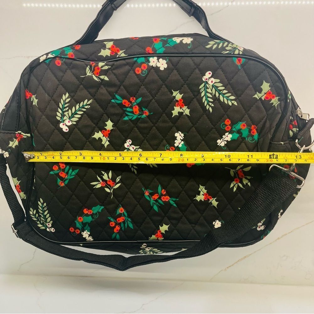 Quilted Holly Travel Set - Picture 13 of 13